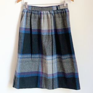Vintage 1970s/80s blue grey plaid tartan midi skirt kilt-union